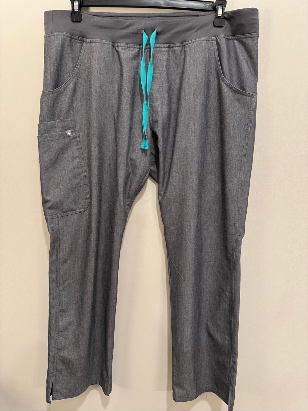 FIGS Technical Collection Women’s Kade Scrub Pants Heather Gray/Teal XL